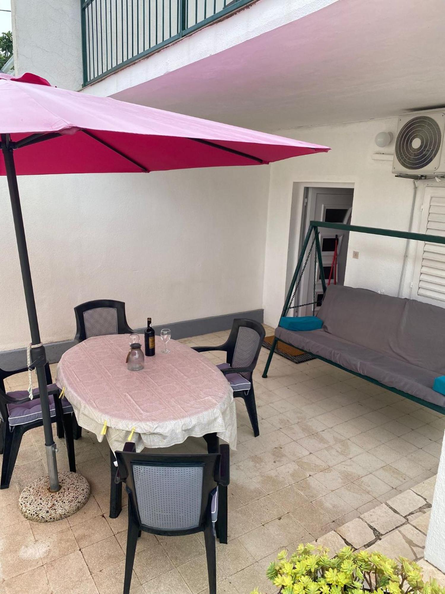 Apartmani Ines Marina Exterior photo